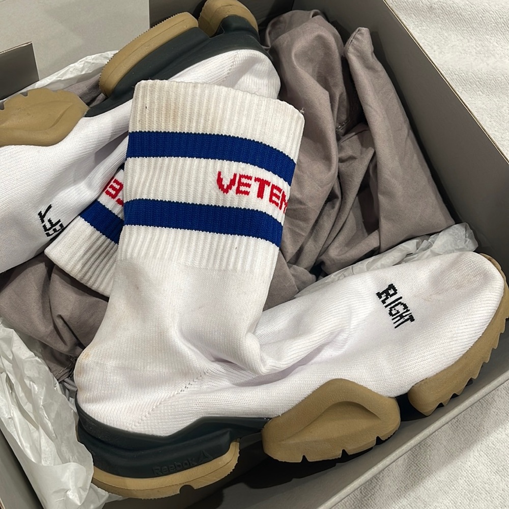 Vetements sneakers